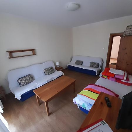 Osrodek Wypoczynkowy W Sosnowym Lesie Hotel Мендзиводзе Стая снимка