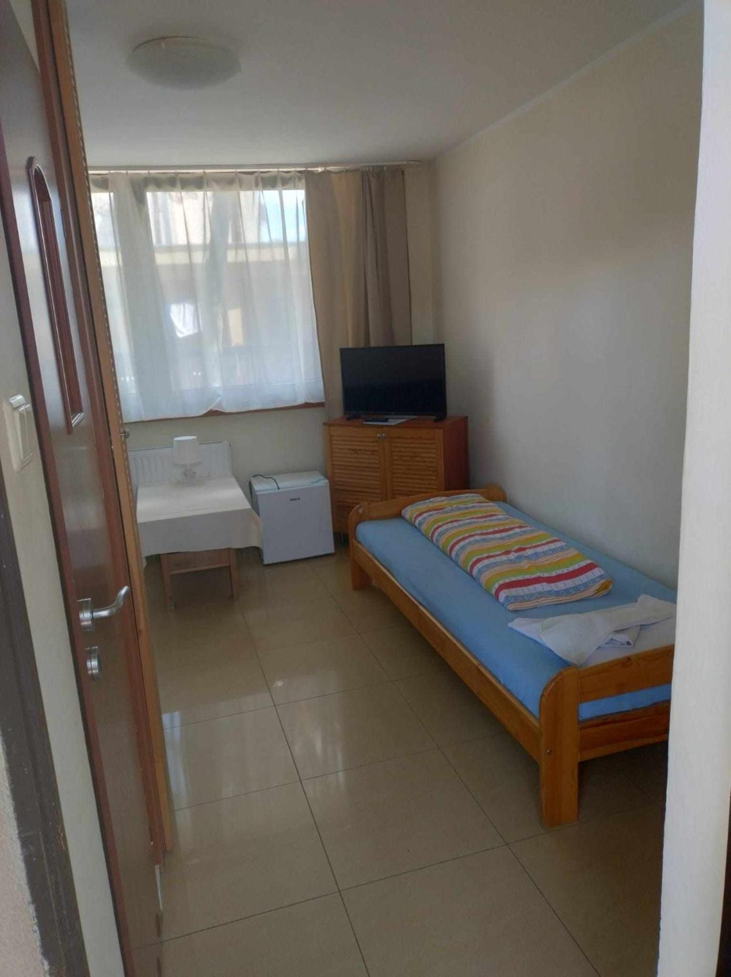 Osrodek Wypoczynkowy W Sosnowym Lesie Hotel Мендзиводзе Екстериор снимка